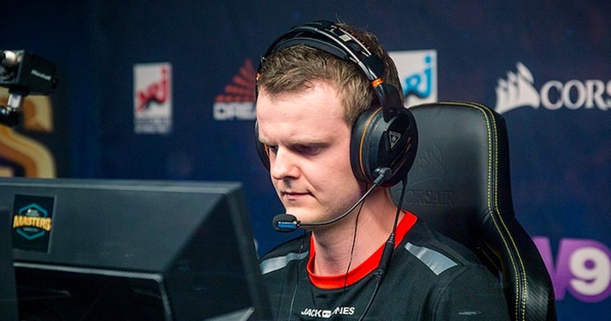 Astralis take the win in a difficult standoff