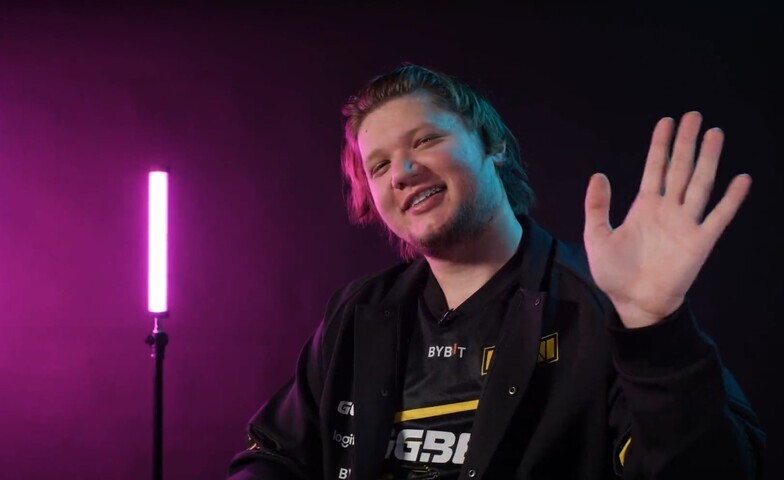 S1mple Glanced Into His Phone And Entered Someone Else's Room At EPL S17 — VIDEO